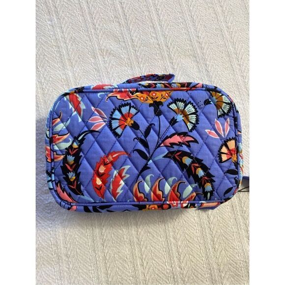 VERA BRADLEY Blush & Brush Makeup Case - Mural Garden - Picture 2 of 6